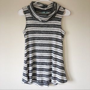 Maurice’s Gray White Cowl Neck Sleeveless Sweater